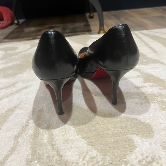 Christian Louboutin - Picture 3 of 4